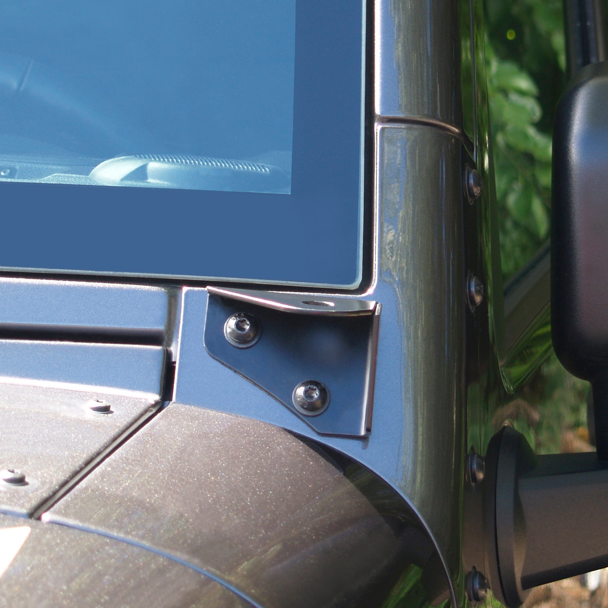 MXTA21 MicroMobile Jeep Wrangler Radio Bracket Mount - Image 2