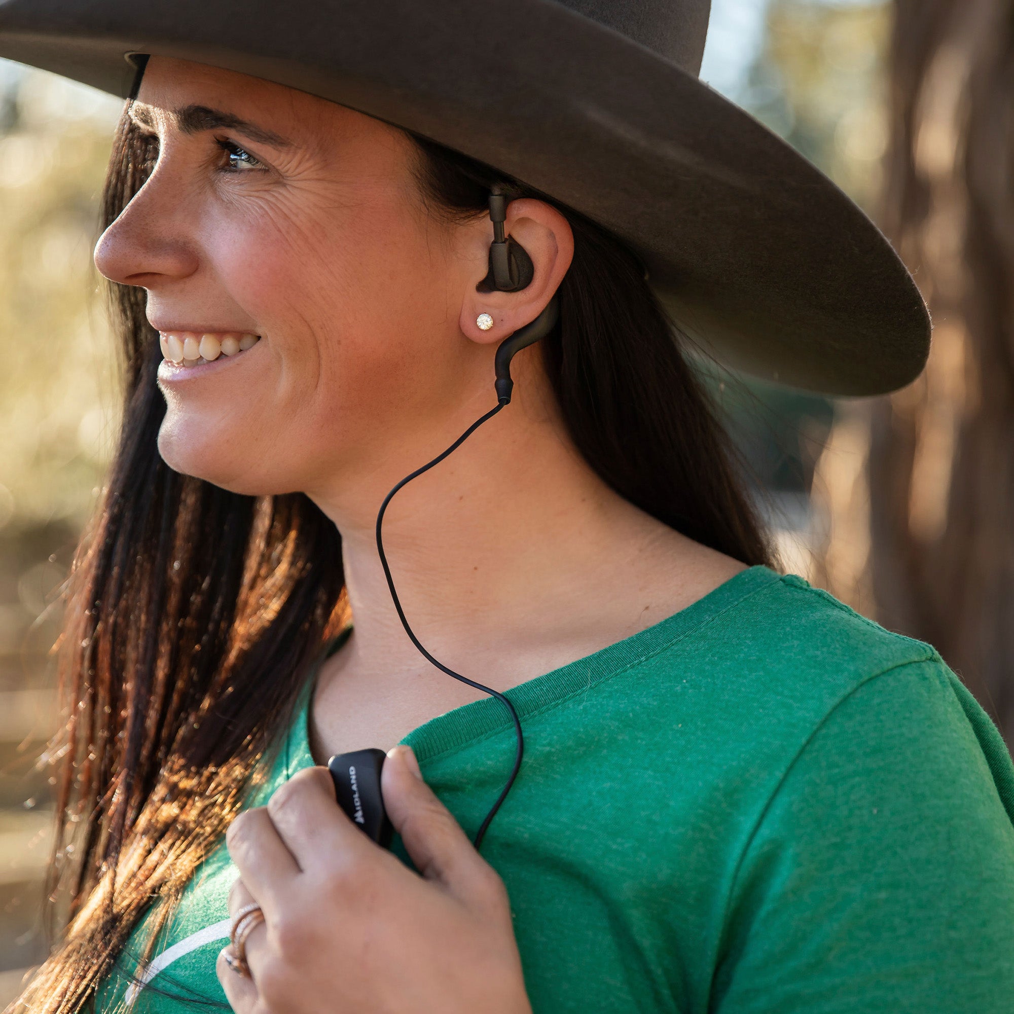 AVPH4 Wrap Around the Ear GMRS Headset - Image 5