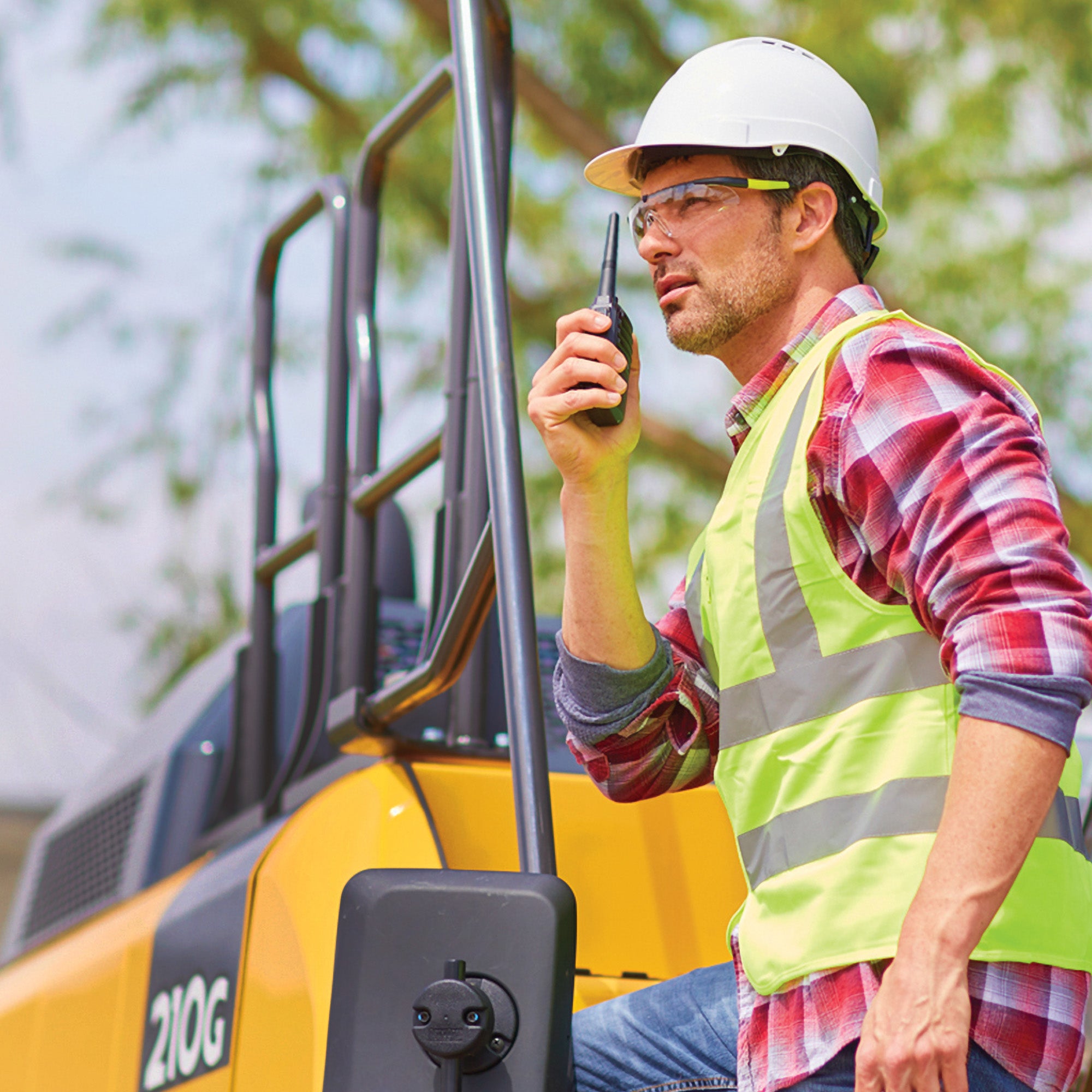 MB400 BizTalk Business Band Two‑Way Radio Bundle - MB400X6MC - Image 9