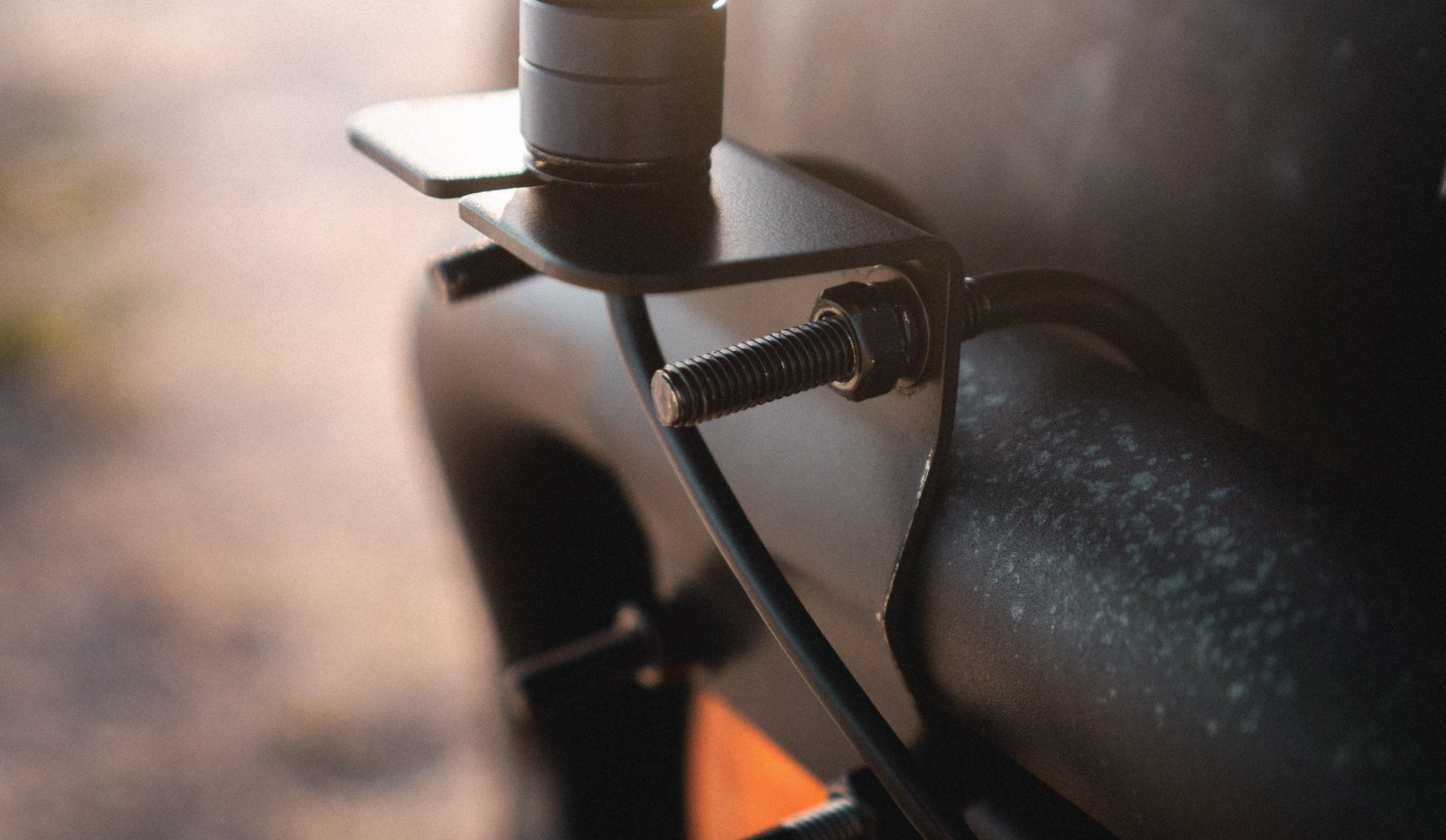 MXATMT1 MicroMobile Bull Bar Clamp Antenna Mount - Image 5